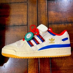 Adidas Forum size 6.5